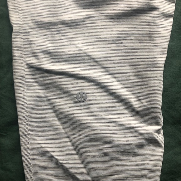 Lululemon joggers - Picture 2 of 3